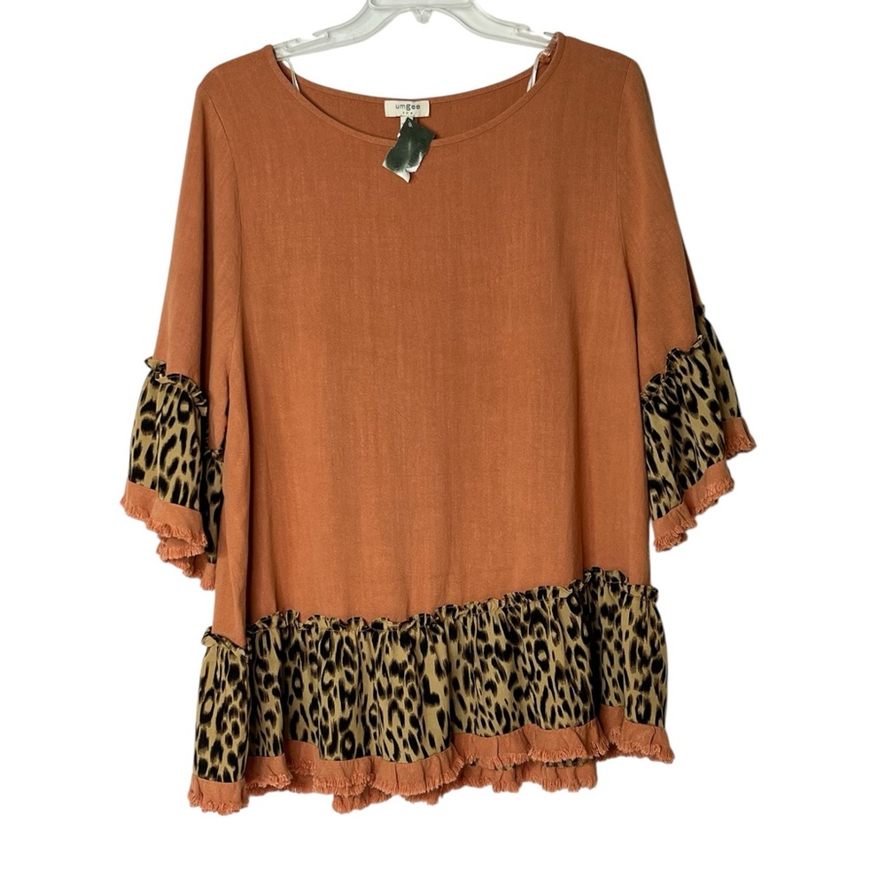 Umgee Cheetah Print Dusty Peach Pullover Bell Sleeve Ruffle Hem Women's L Blouse